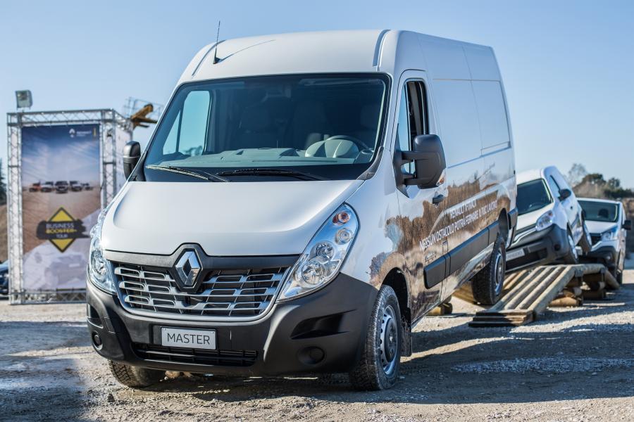  Renault Master X-Track L2H2 2016 года  (фото 9 из 33)